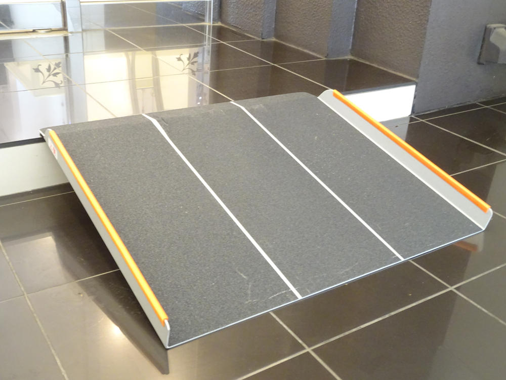 介護用品　販売