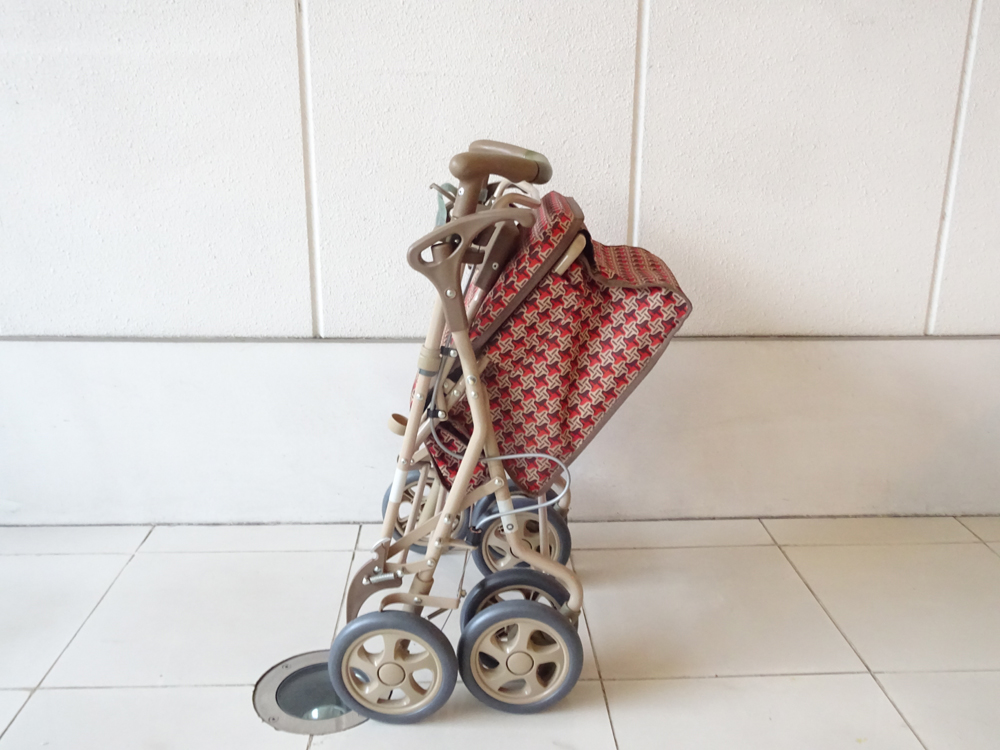 介護用品　販売