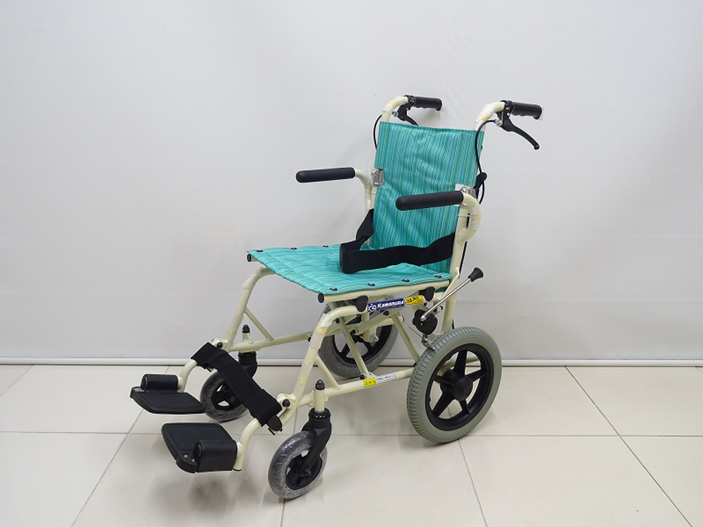 介護用品　車椅子