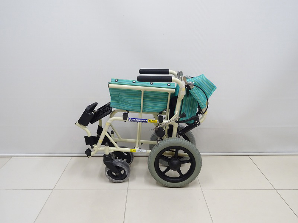 介護用品　車椅子