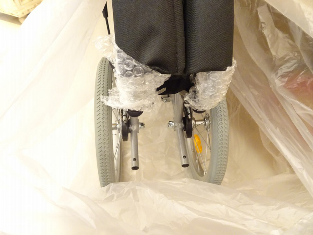 介護用品　車椅子