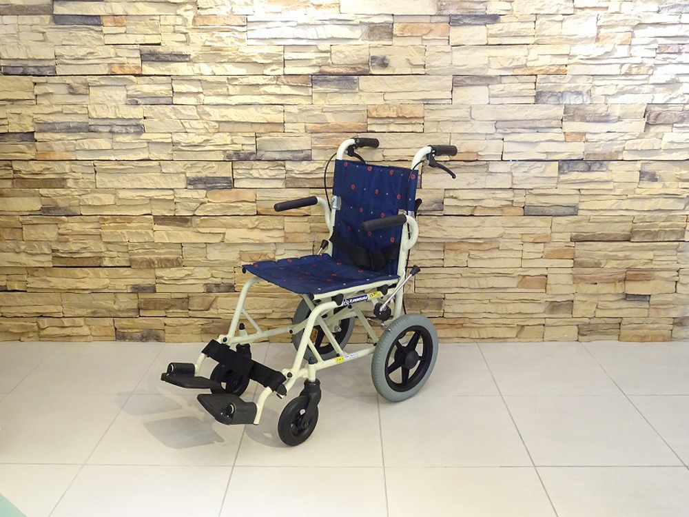 介護用品　車椅子
