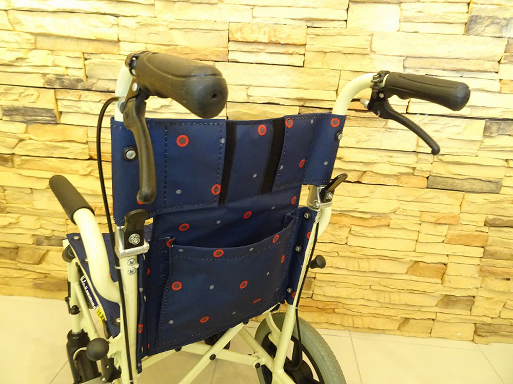 介護用品　車椅子