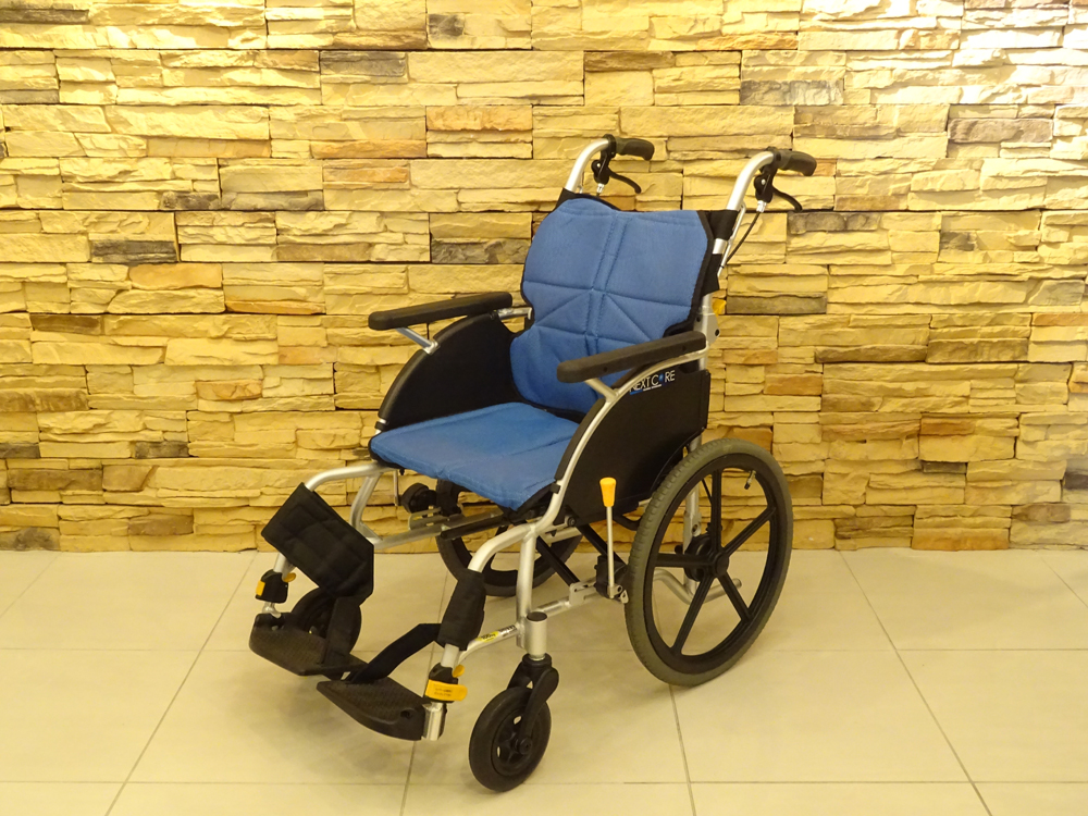 介護用品　車椅子