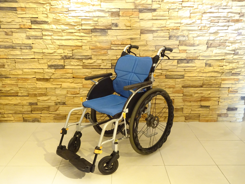 介護用品　車椅子