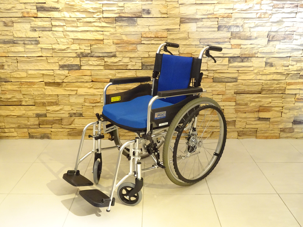 介護用品　車椅子