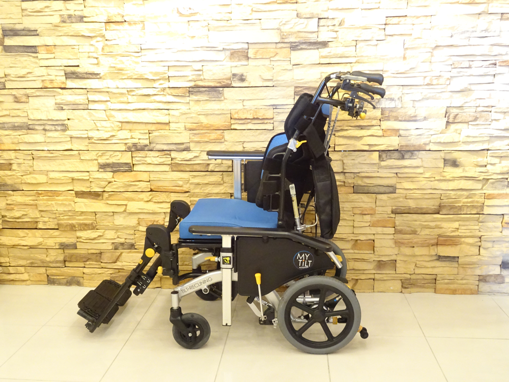 介護用品　車椅子