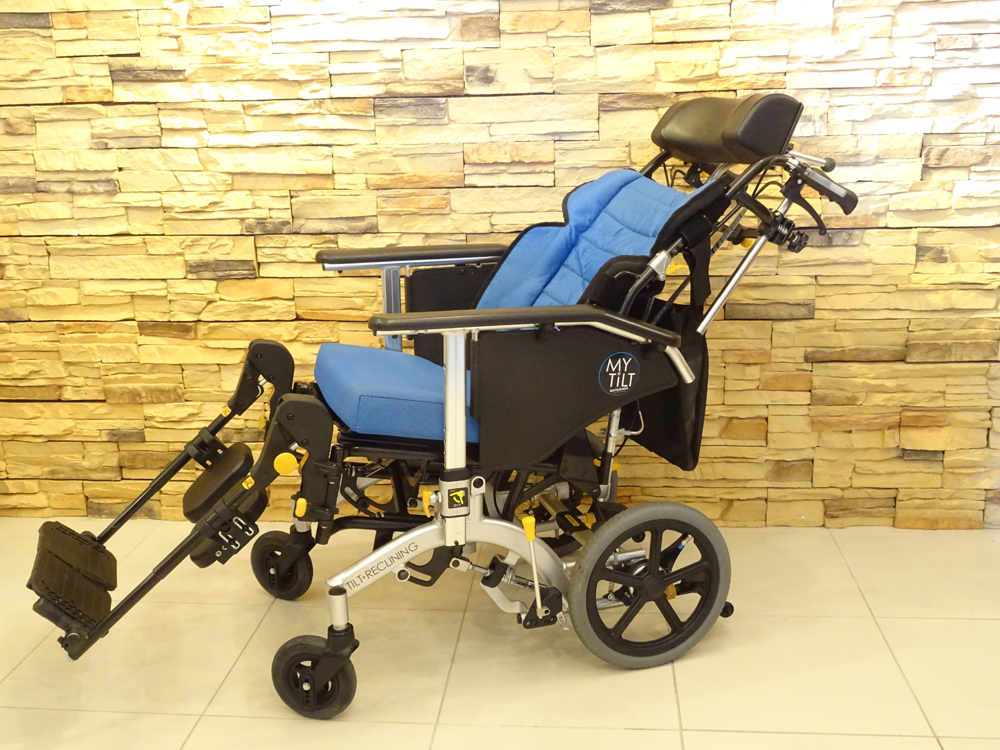 介護用品　車椅子