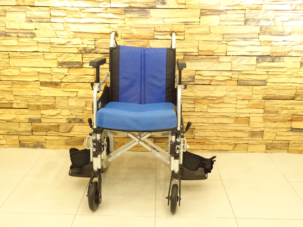 介護用品　車椅子