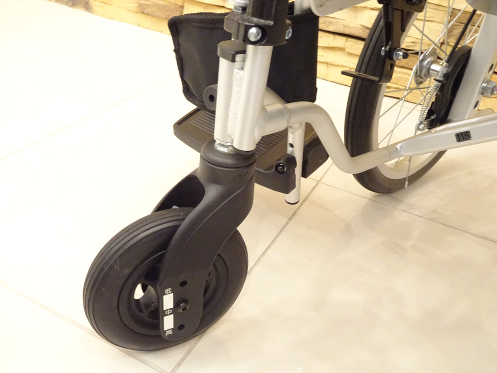 介護用品　車椅子