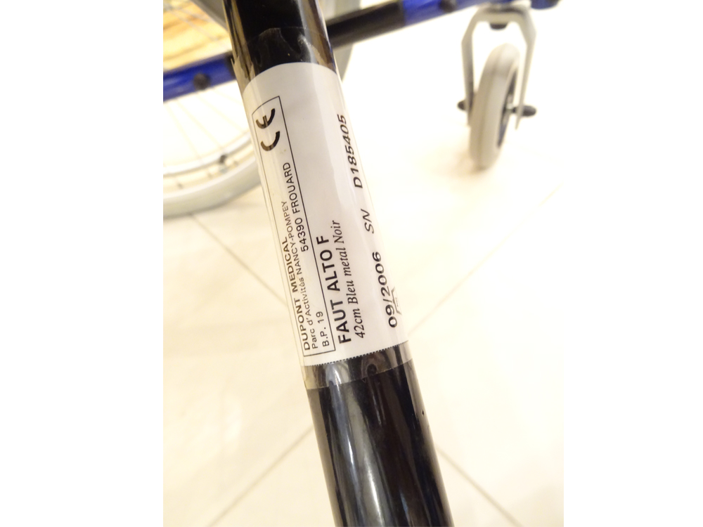 介護用品　車椅子