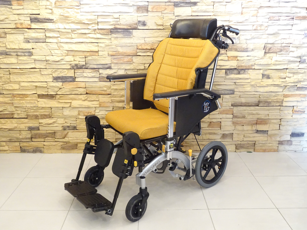 介護用品　車椅子