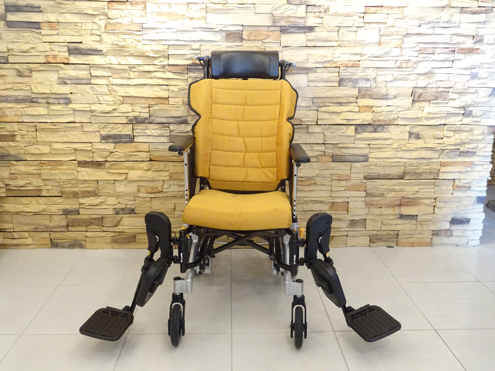 介護用品　車椅子