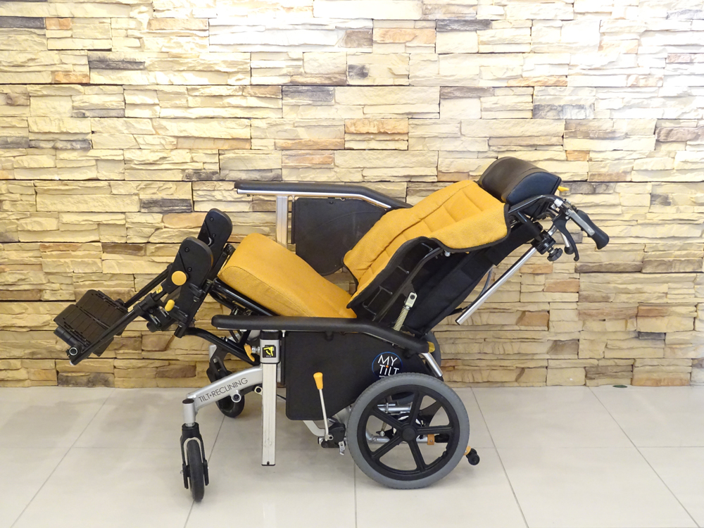 介護用品　車椅子