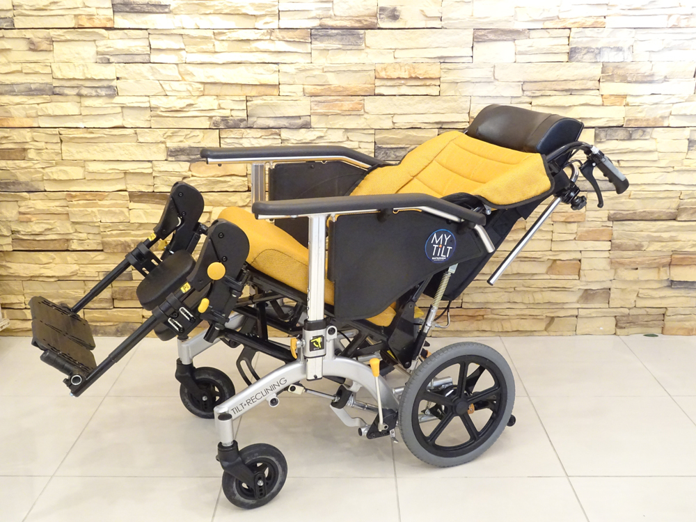 介護用品　車椅子