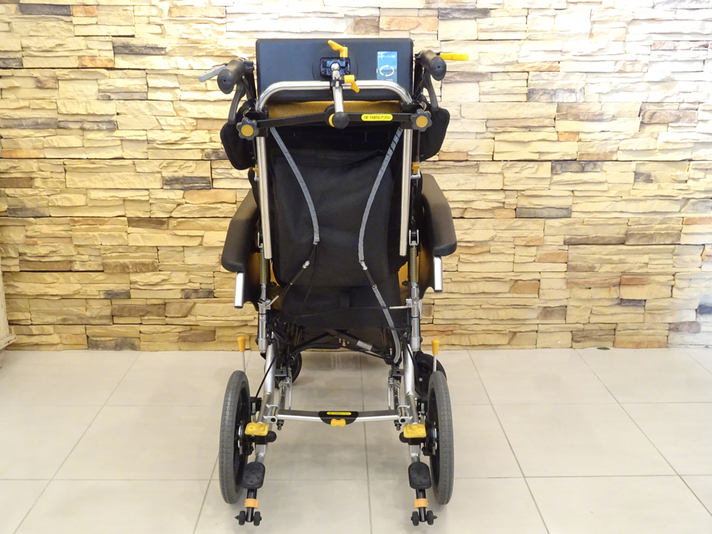 介護用品　車椅子